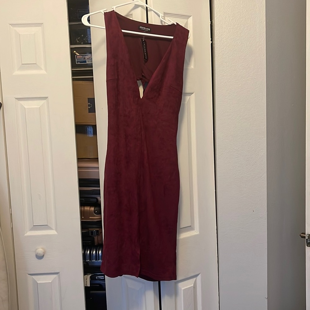 Large. Fashion nova maroon dress